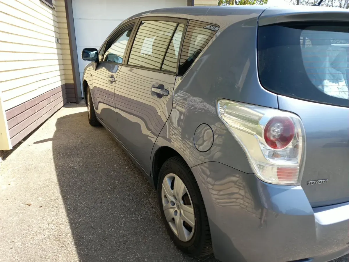 Toyota Verso 2011 photo 2