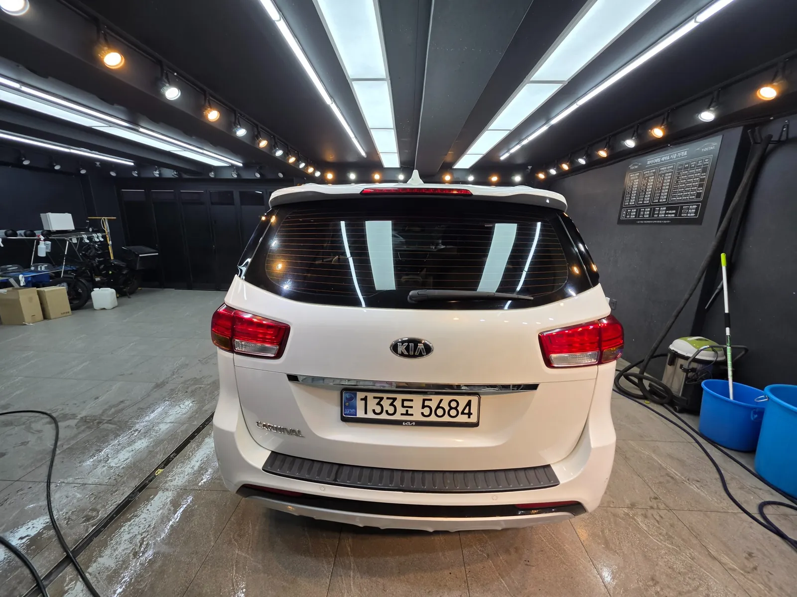 Kia Carnival 2016 photo 5
