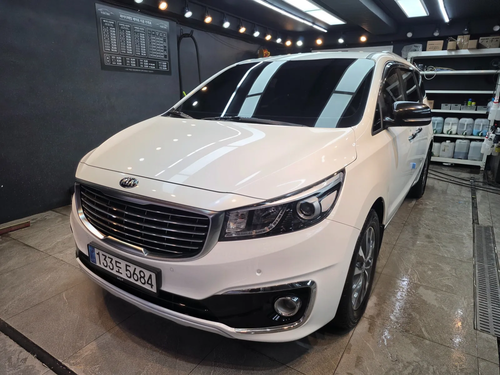 Kia Carnival 2016 photo 2