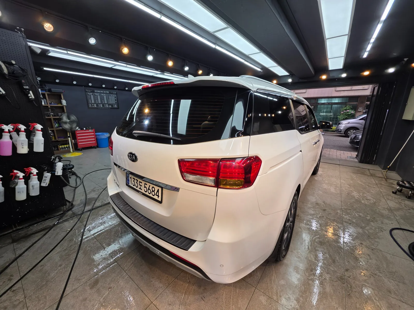 Kia Carnival 2016 photo 4