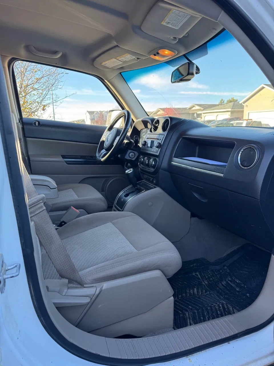 Jeep Compass 2011 photo 2