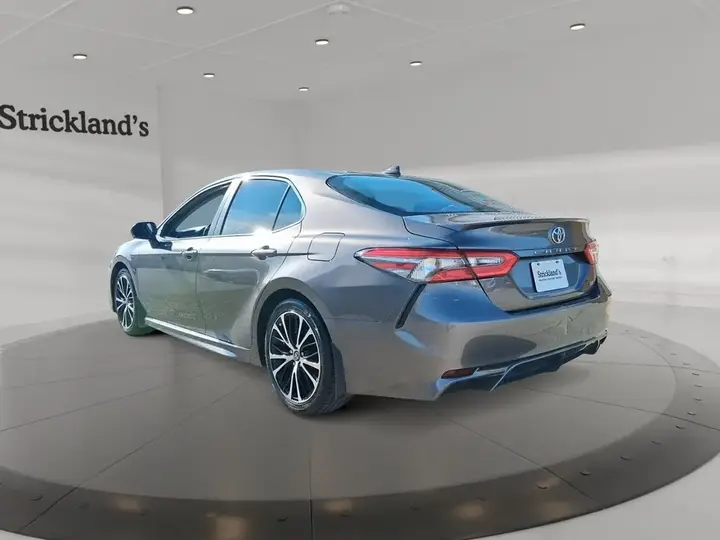 Toyota Camry 2018 photo 4