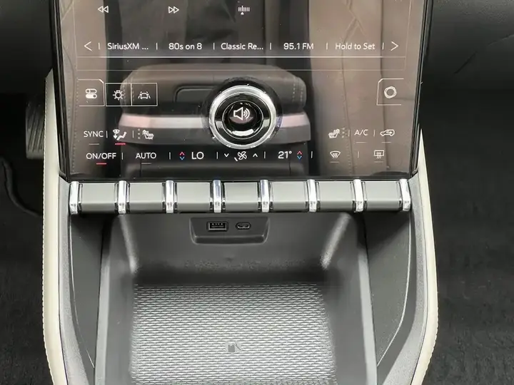GMC Terrain 2025 photo 3
