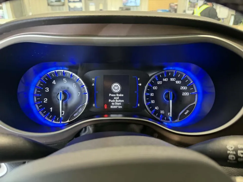 Chrysler Grand Caravan 2024 photo 5