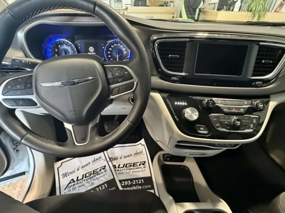 Chrysler Grand Caravan 2024 photo 4