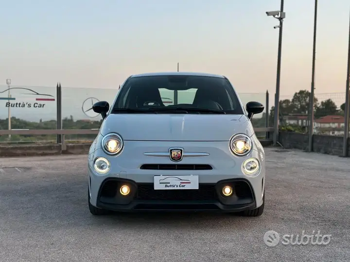 Abarth 595 2021 photo 2