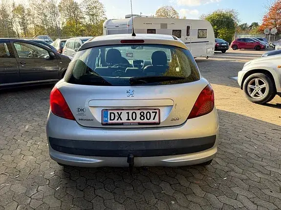 Peugeot 207 2009 photo 4