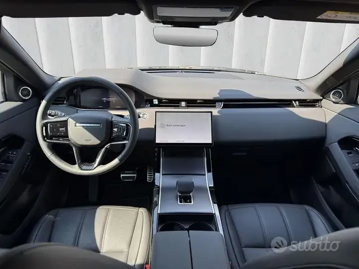 Land Rover Evoque 2025 photo 4