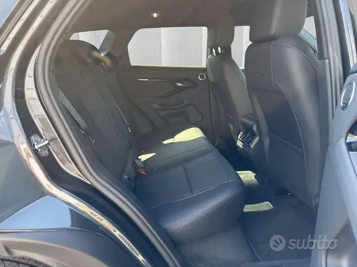 Land Rover Evoque 2025 photo 5