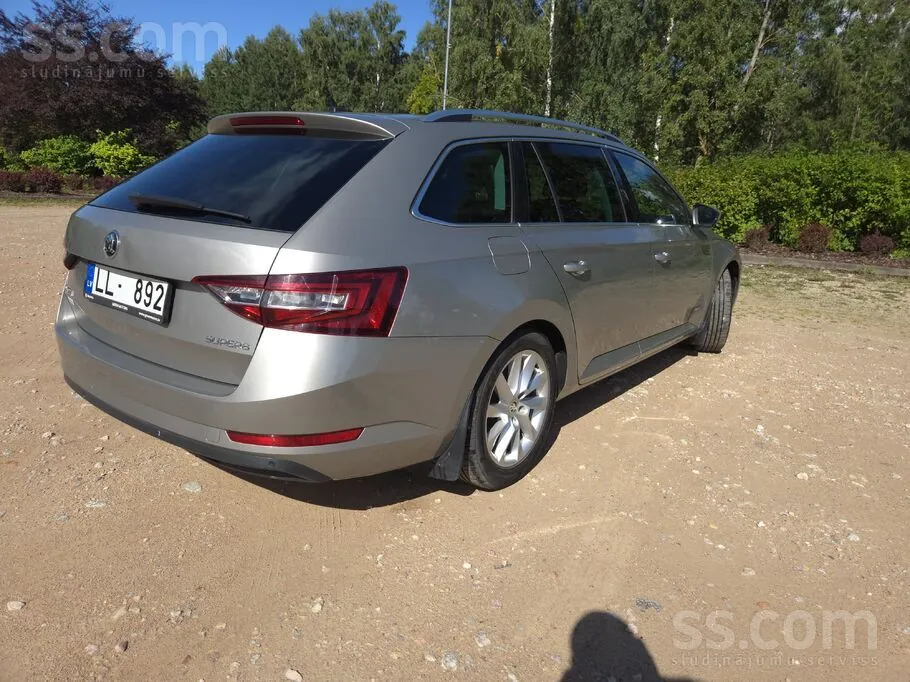 Skoda Superb 2018 photo 4