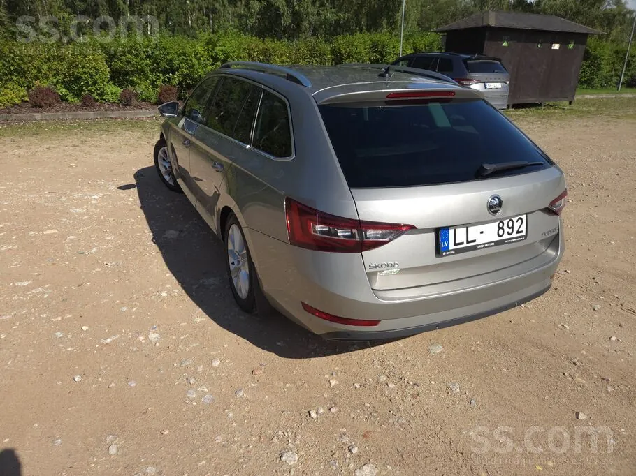 Skoda Superb 2018 photo 3