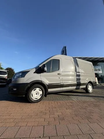 Ford Transit 2024 photo 2