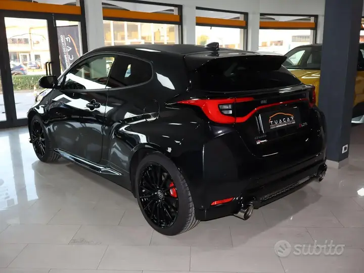 Toyota Yaris 2024 photo 4