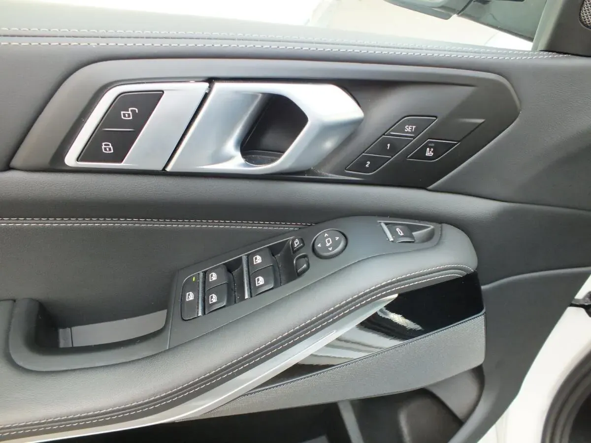 BMW X5 2024 photo 3