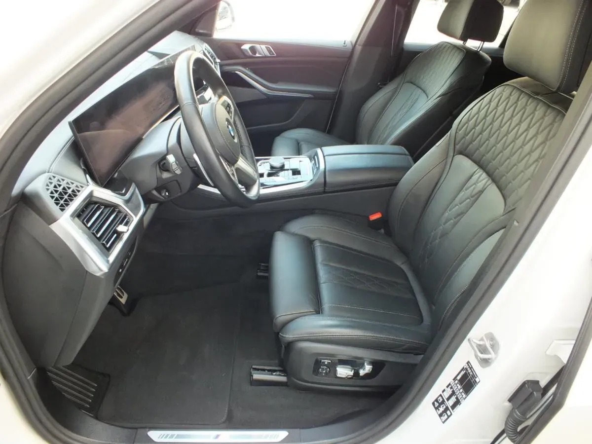 BMW X5 2024 photo 2
