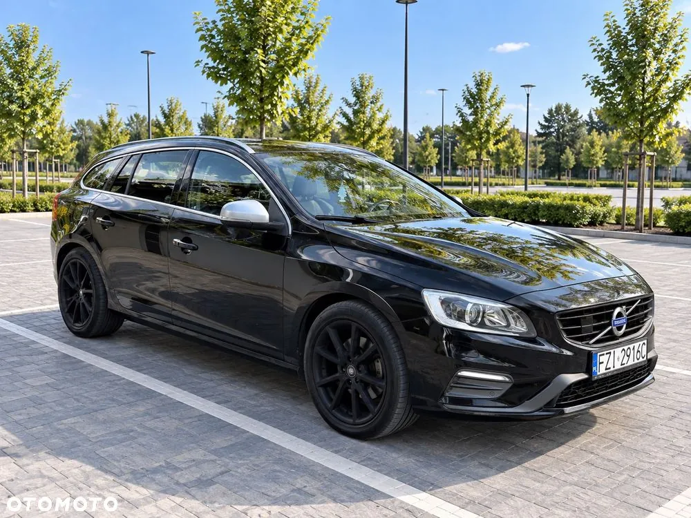 Volvo V60 2016 photo 2