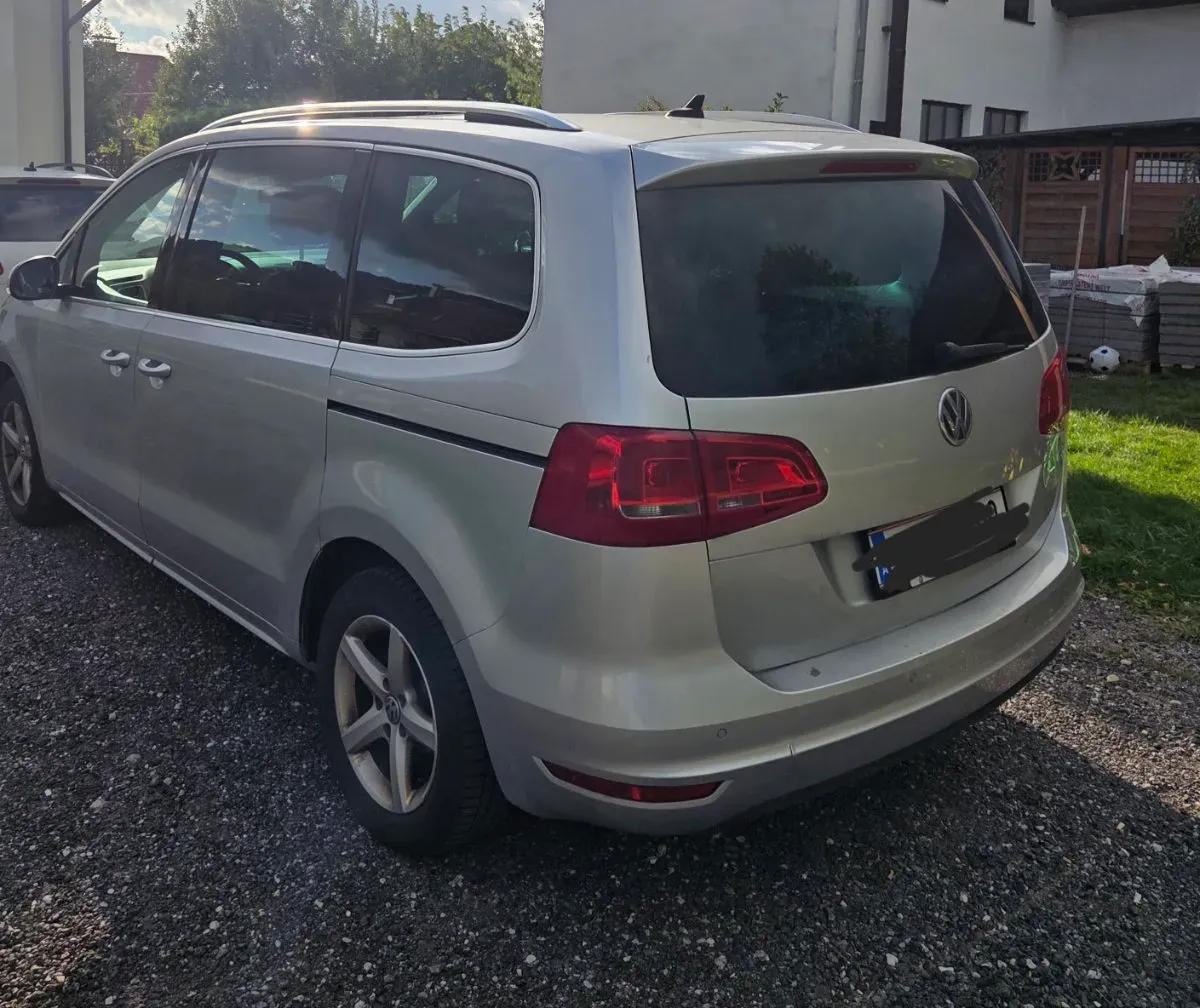 Volkswagen Sharan 2013 photo 2