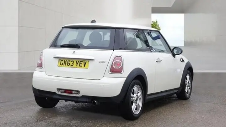 Mini Hatch 2013 photo 5