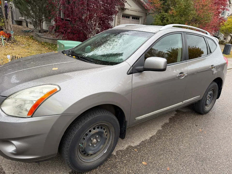 Nissan Rogue 2011 photo 2