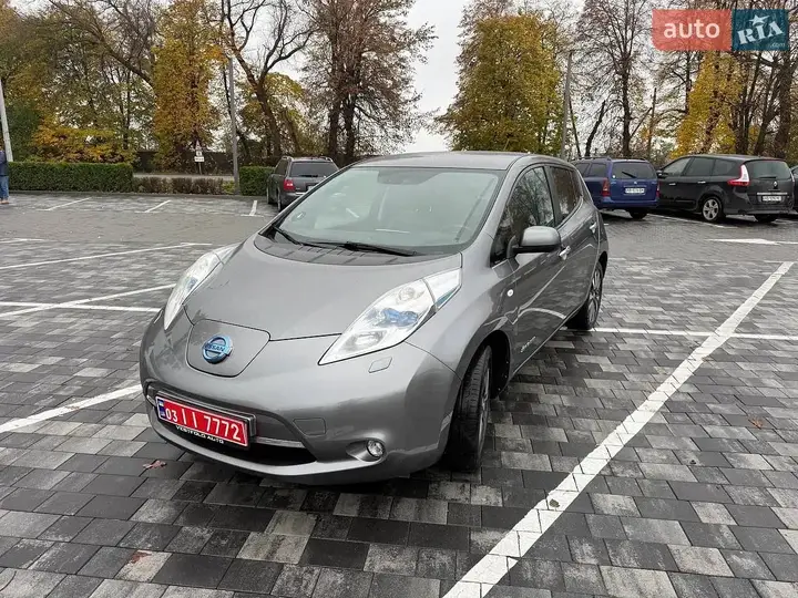 Nissan Leaf 2015 photo 5