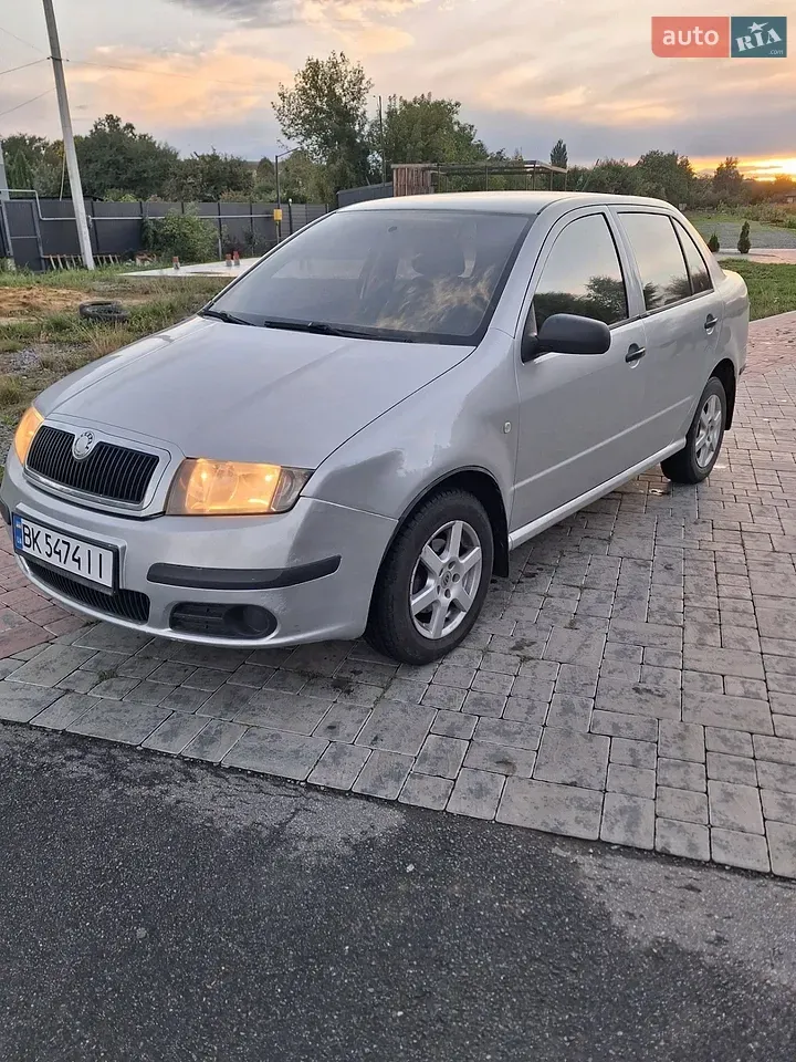 Skoda Fabia 2007 photo 2