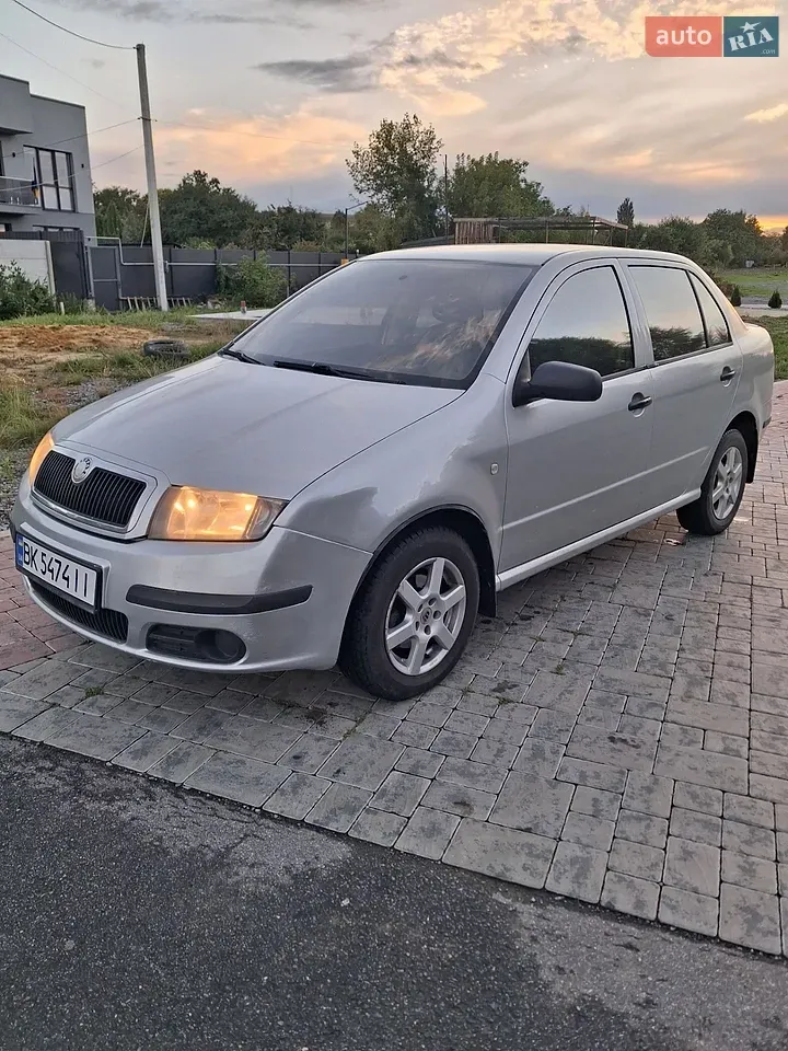 Skoda Fabia 2007 photo 3
