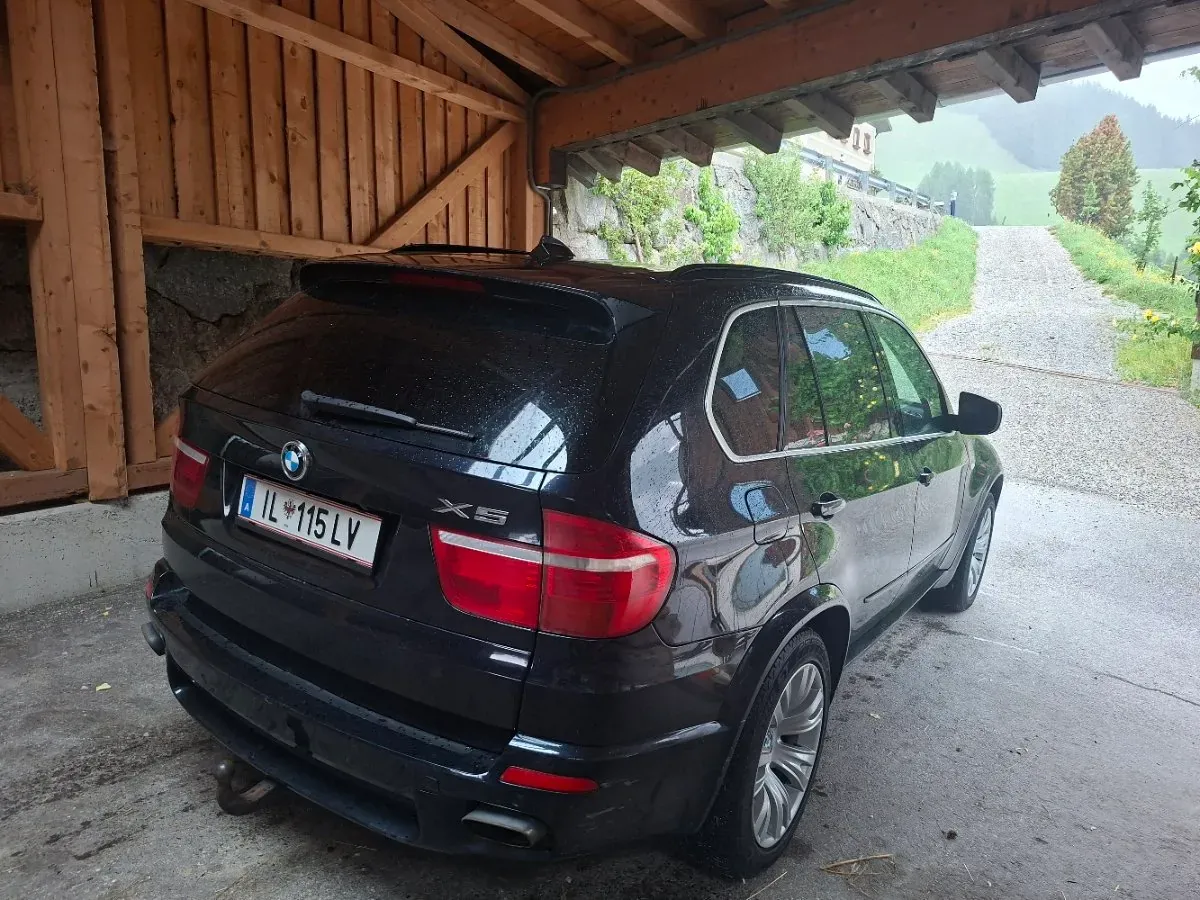 BMW X5 2007 photo 2