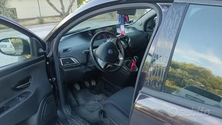 Lancia Ypsilon 2014 photo 5
