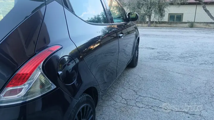Lancia Ypsilon 2014 photo 3