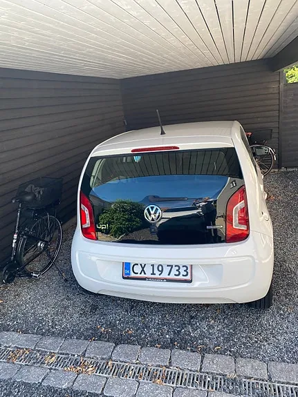 Volkswagen Up 2014 photo 2