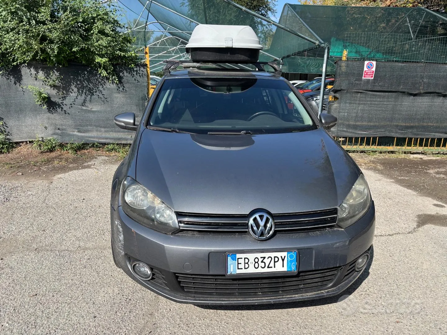 Volkswagen Golf 2010 photo 2