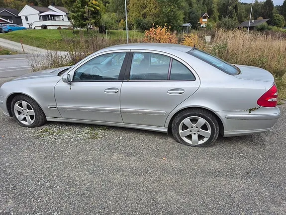 Mercedes-Benz E-Class 2003 photo 4