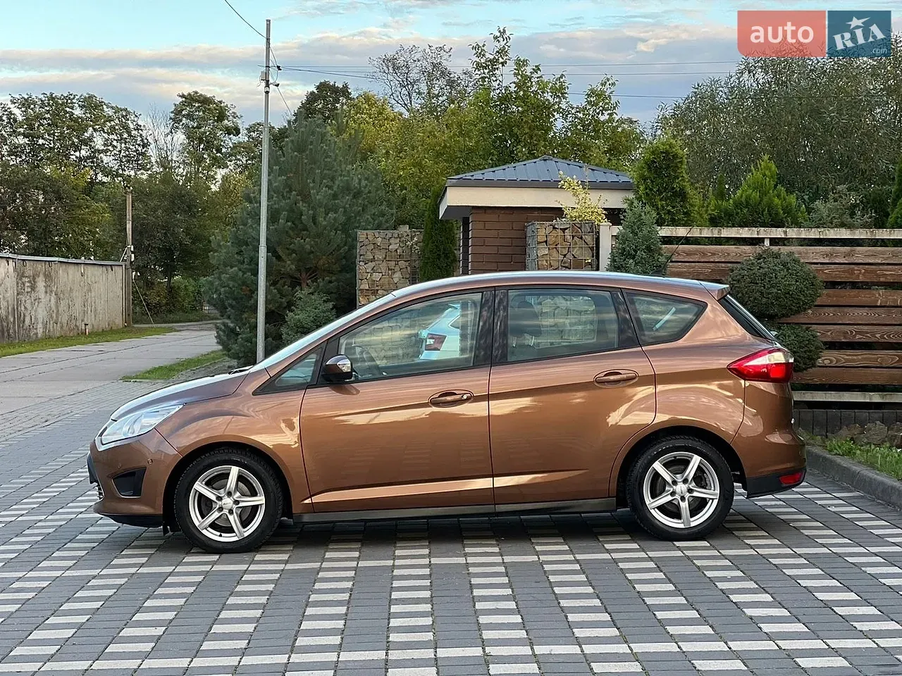 Ford C-Max 2014 photo 3