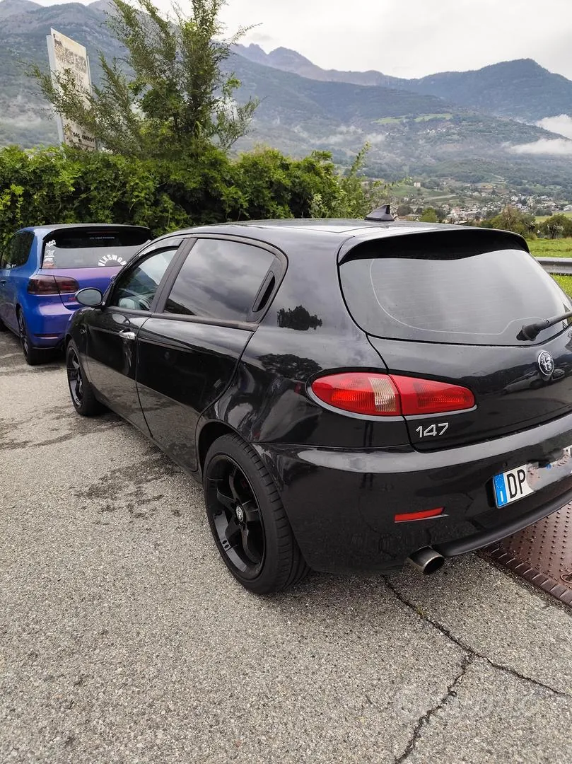 Alfa Romeo 147 2008 photo 2