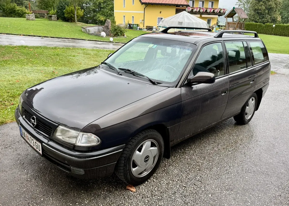 Opel Astra 1995 photo 2