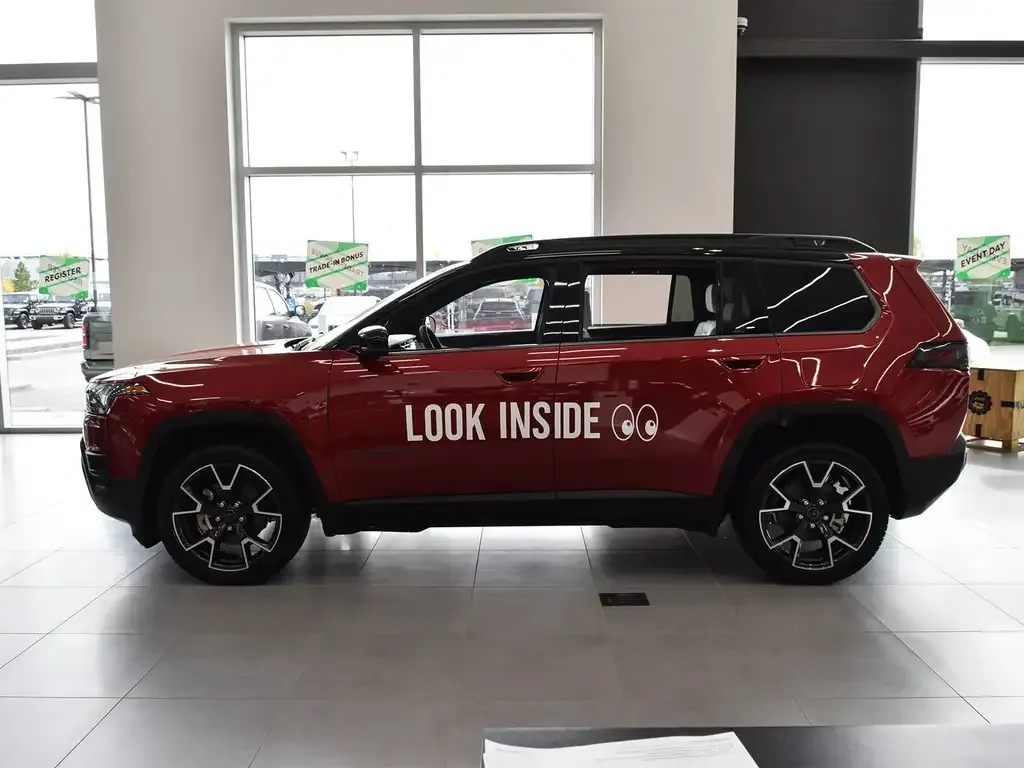 Jeep Cherokee 2026 photo 3