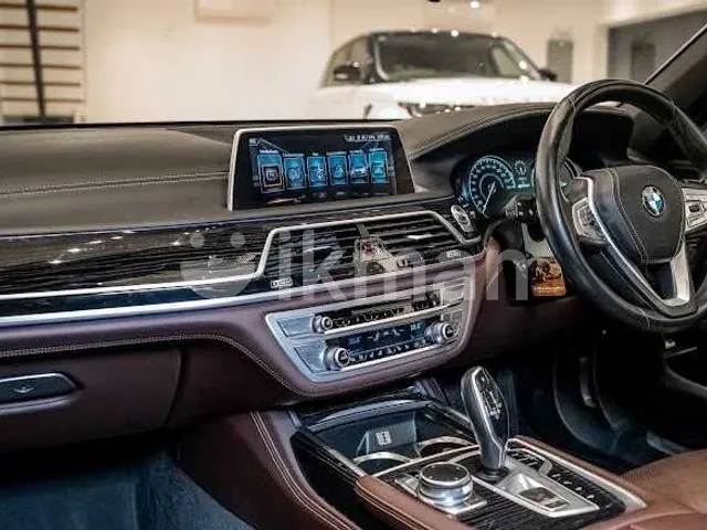 BMW 740E