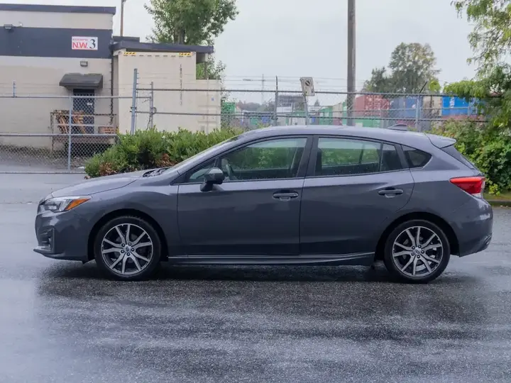 Subaru Impreza 2018 photo 2