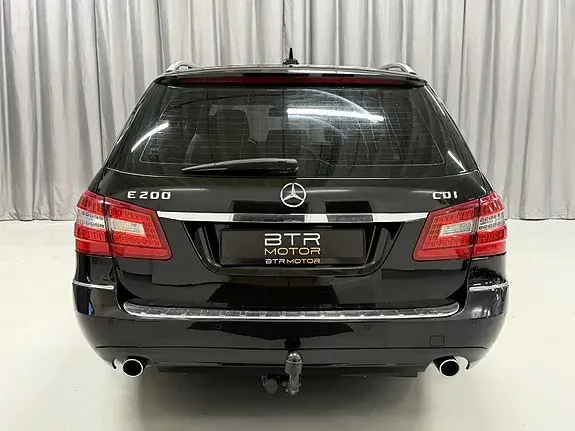 Mercedes-Benz E200C 2012 photo 5