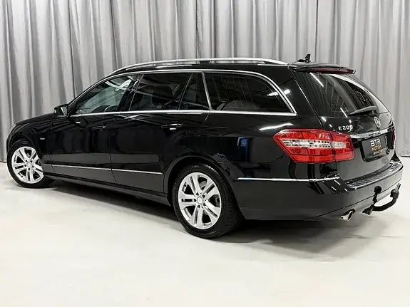 Mercedes-Benz E200C 2012 photo 4