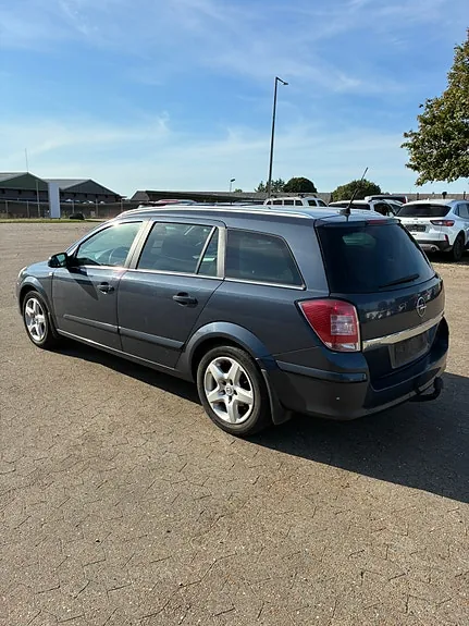 Opel Astra 2008 photo 4