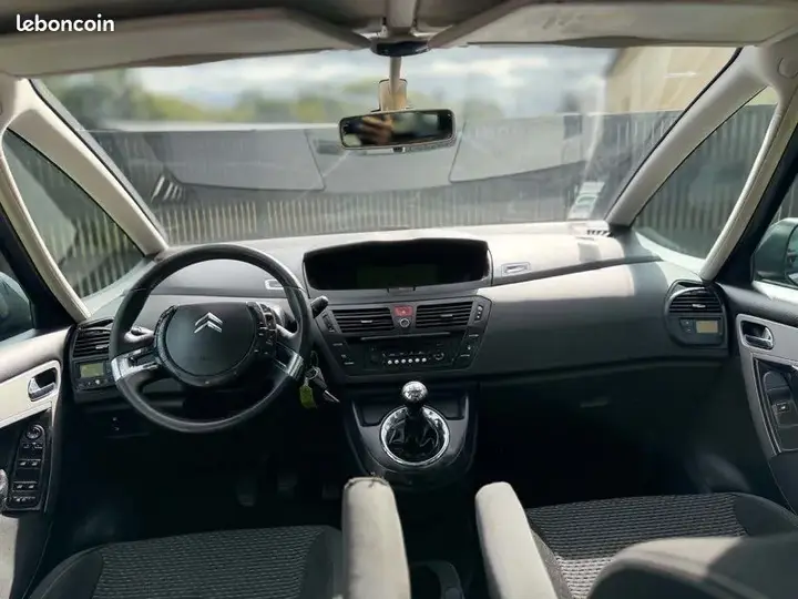 Citroen C4 Picasso 2009 photo 5