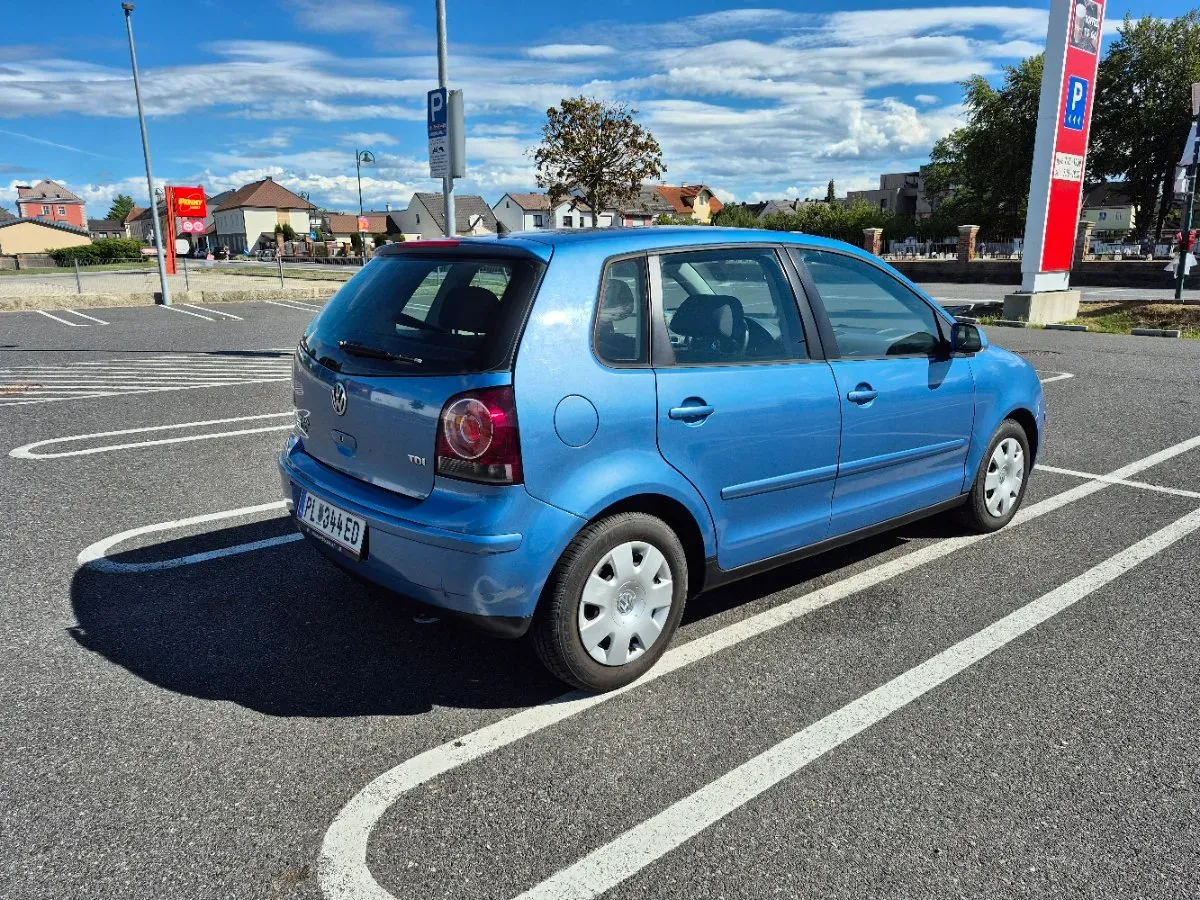 Volkswagen Polo 2006 photo 3