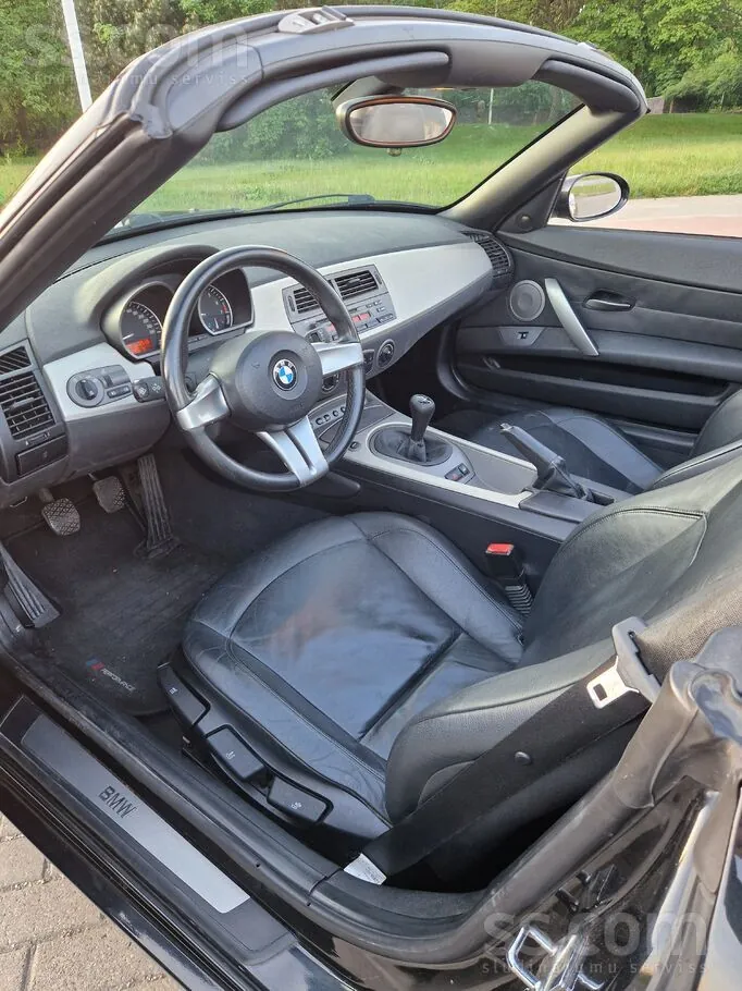 BMW Z4 2004 photo 4
