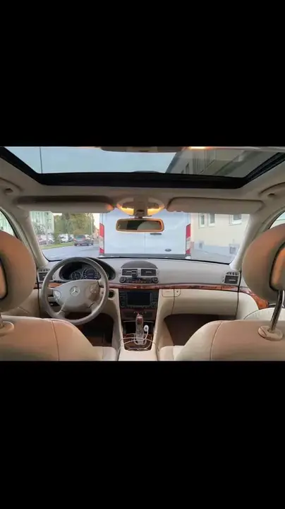 Mercedes-Benz E-Class 2003 photo 2
