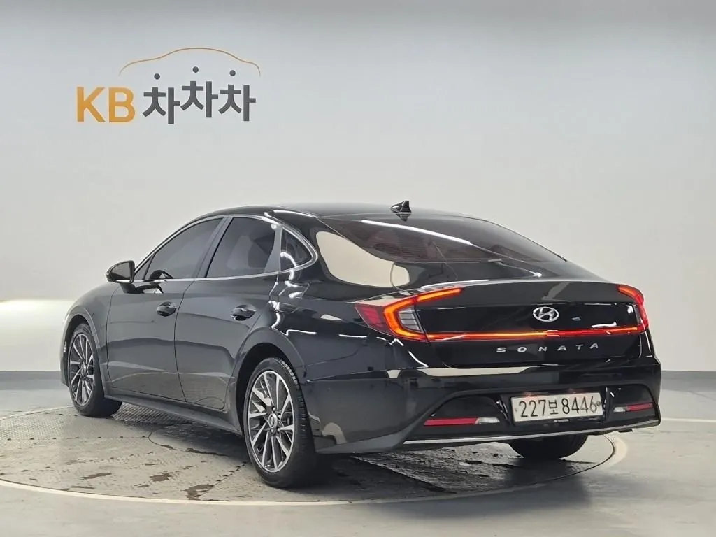 Hyundai Sonata 2020 photo 2