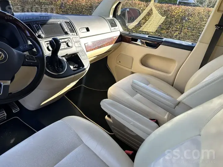 Volkswagen Multivan 2013 photo 5
