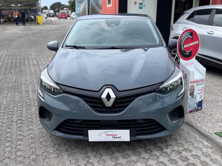 Renault Clio 2021 photo 2