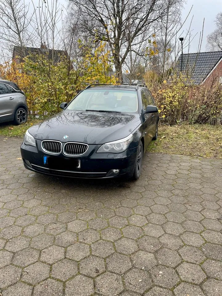 BMW 523I