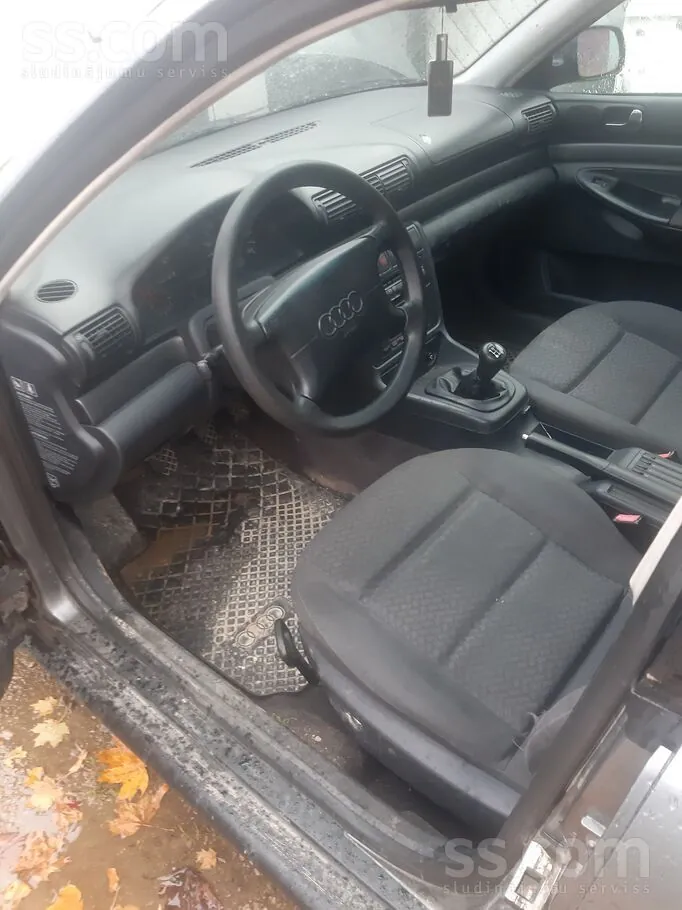 Audi A4 1997 photo 5